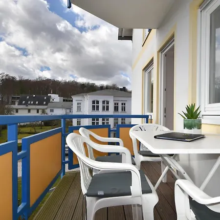Haus Hans 03 *